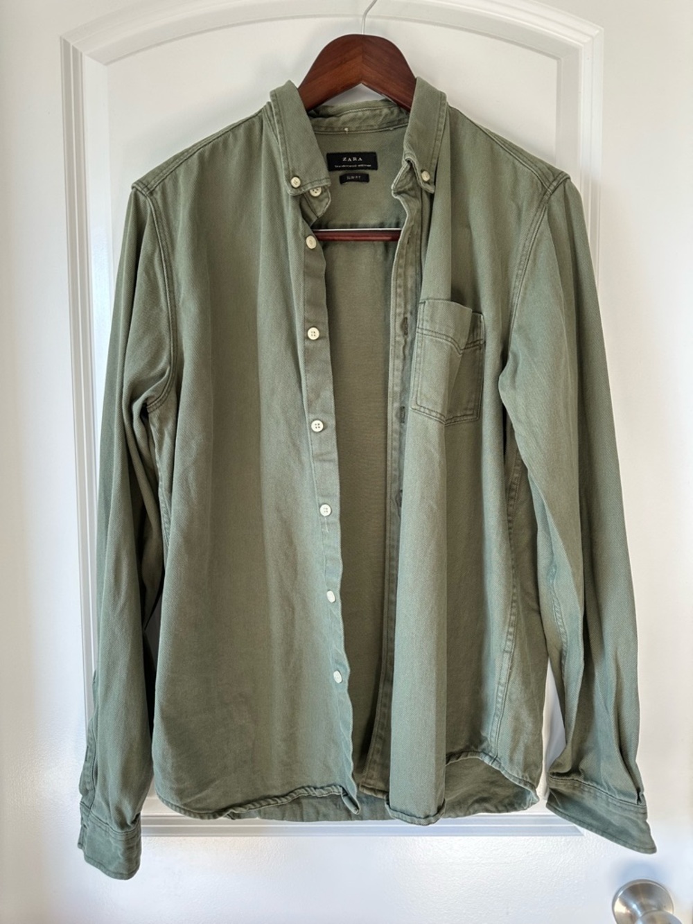 Zara Men's Slim Fit Long-Sleeve Button-Down Shirt in Sage Green 100% Cotton